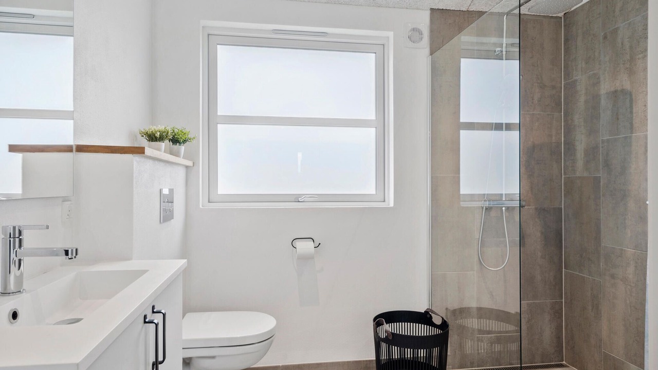 Photo of Bathroom in Skaven Strand