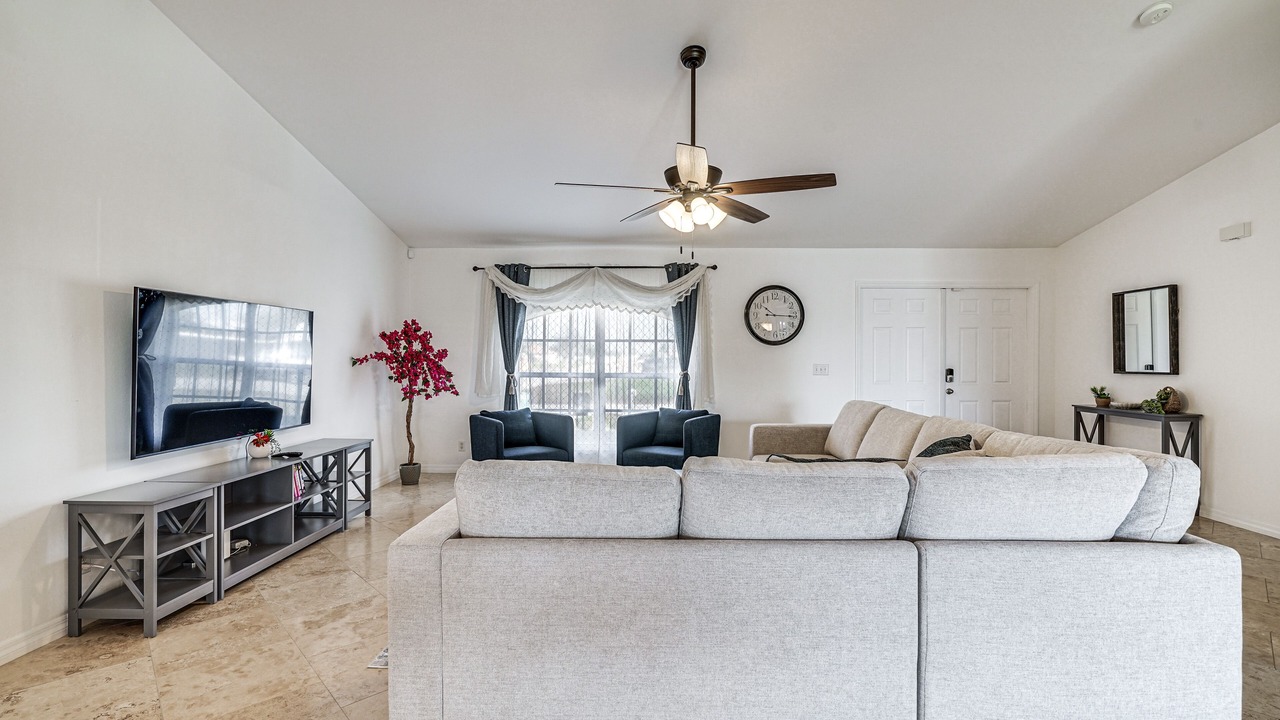 Photo of Livingroom in Burnt Store