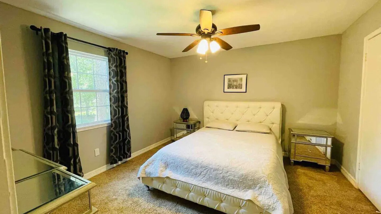 Photo of Bedroom in Memorial Northwest