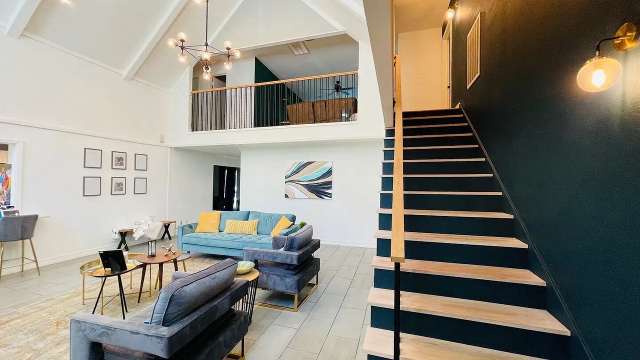 Photo of Livingroom in Memorial Northwest