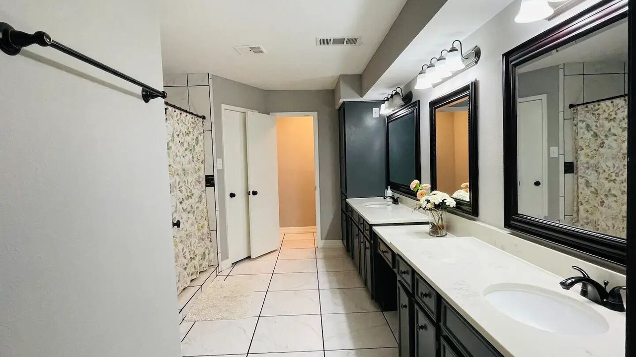 Photo of Bathroom in Memorial Northwest