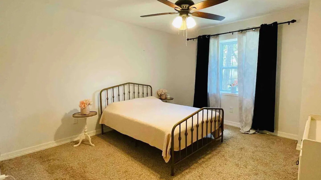 Photo of Bedroom in Memorial Northwest