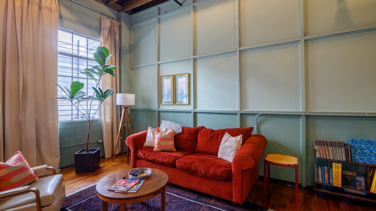 Photo of Livingroom in Central Business District