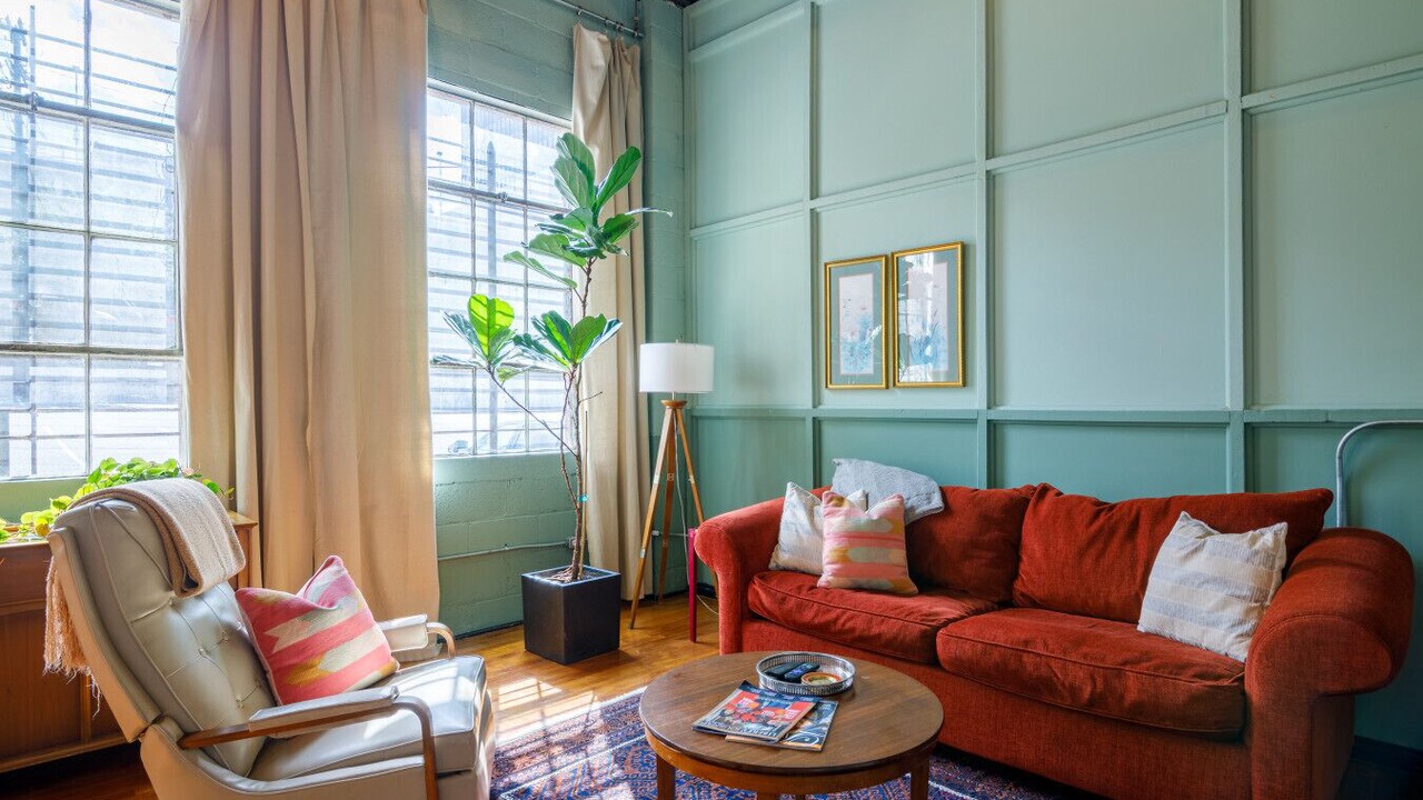 Photo of Livingroom in Central Business District