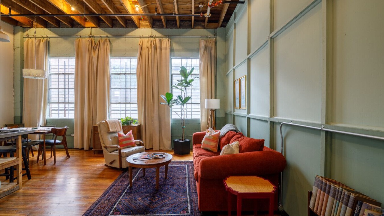 Photo of Livingroom in Central Business District