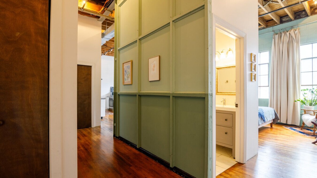 Photo of Bedroom in Central Business District