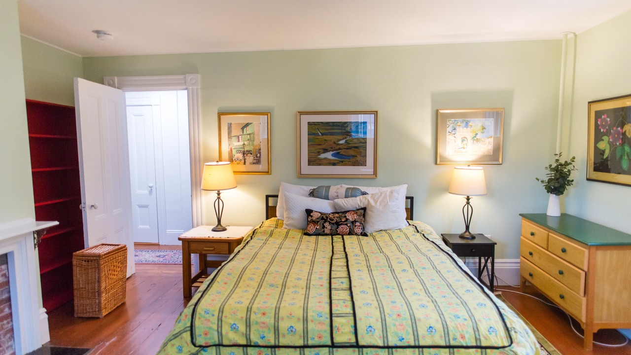 Photo of Bedroom in Salem