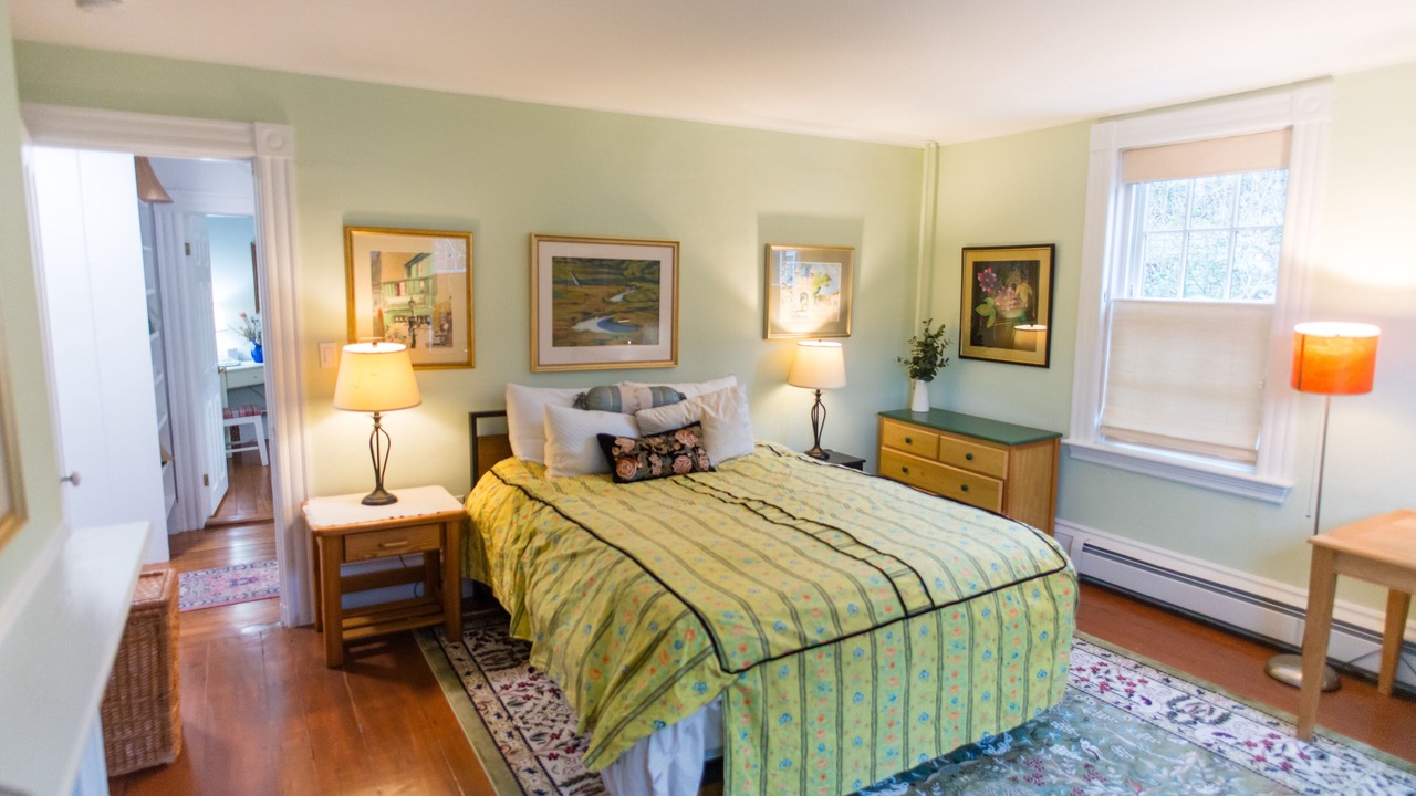 Photo of Bedroom in Salem