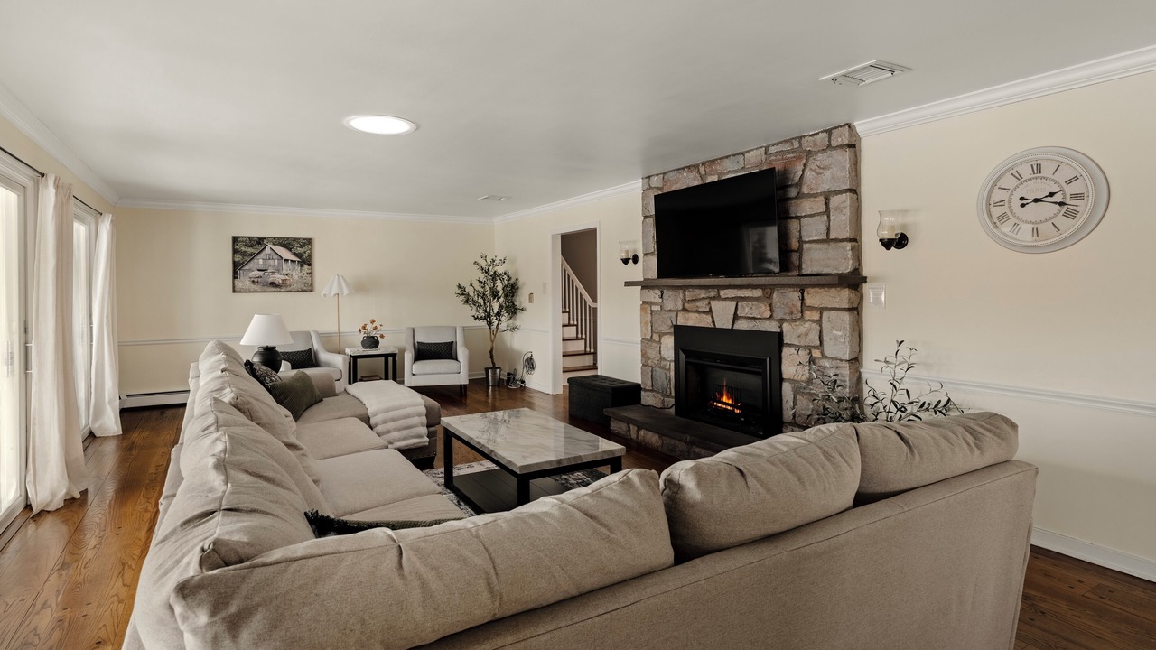 Photo of Livingroom in Honey Brook