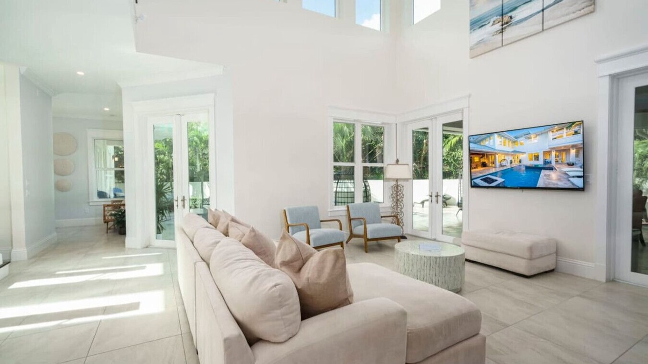 Photo of Livingroom in Stuart