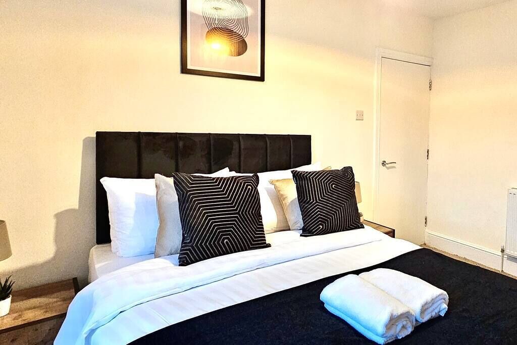 Photo of Bedroom in Roath