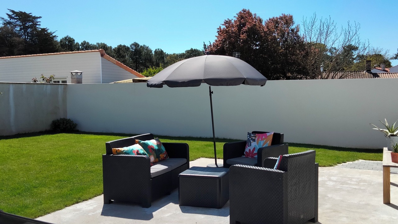 Photo of Patio Balcony in Saint-Vincent-sur-Jard