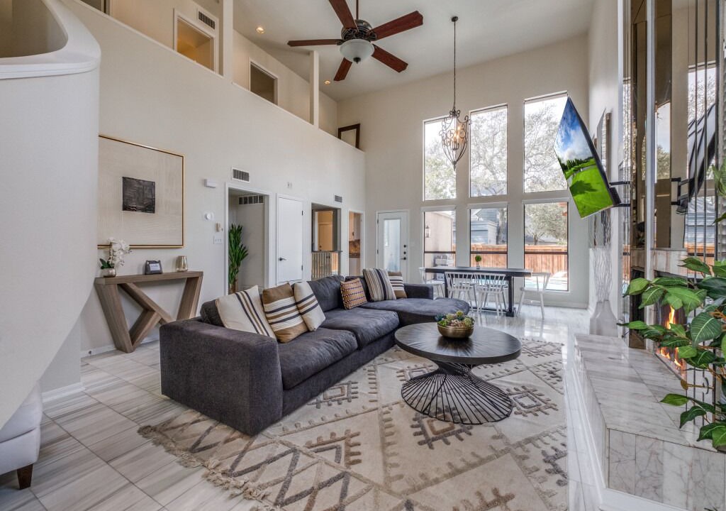 Photo of Livingroom in Vance Jackson