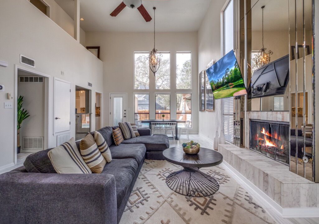 Photo of Livingroom in Vance Jackson
