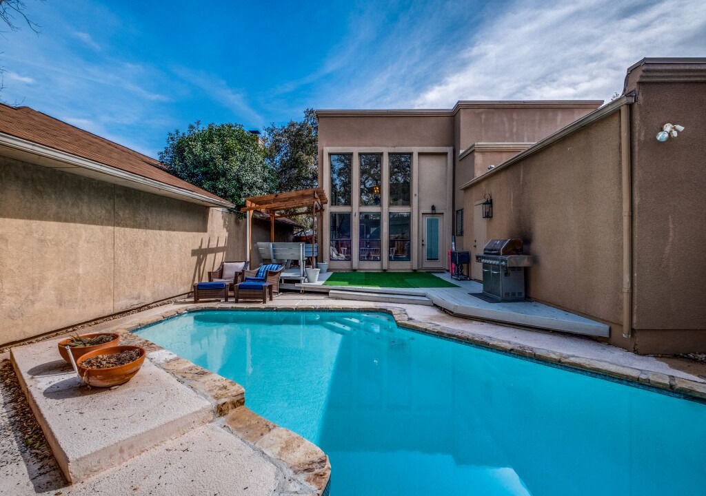 Photo of Outdoor in Vance Jackson