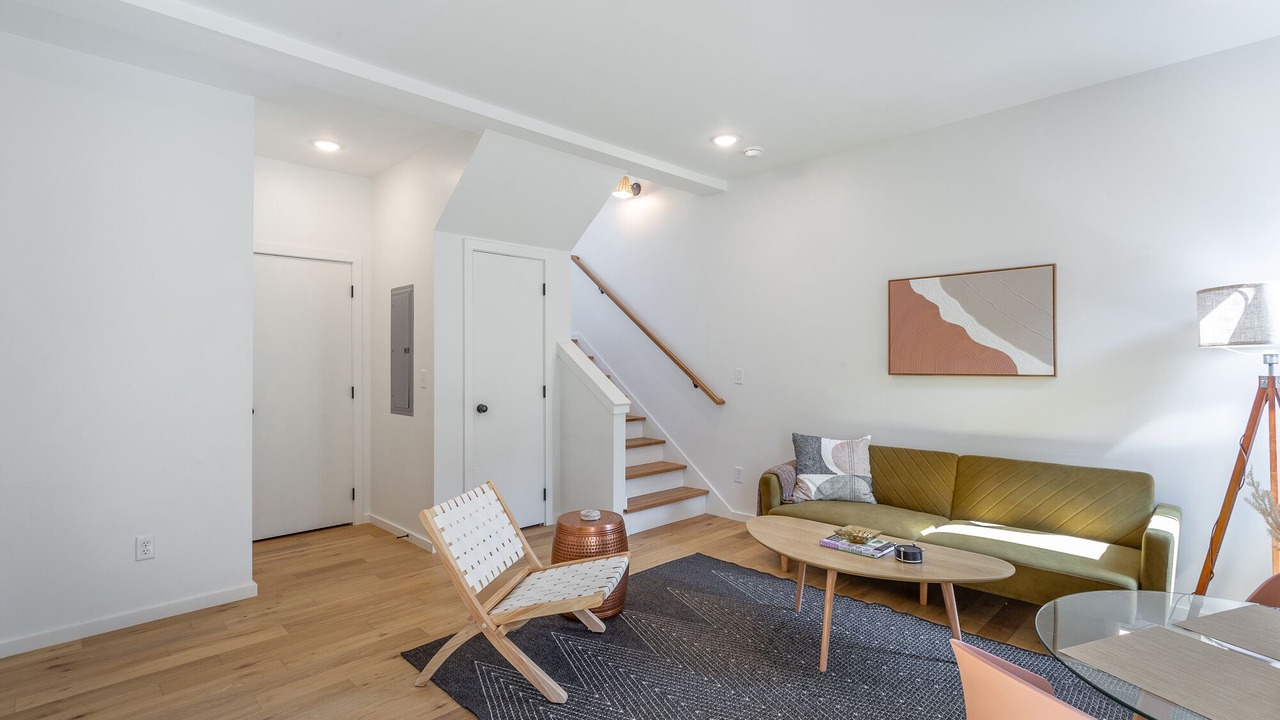 Photo of Livingroom in St. Elmo Improvement League