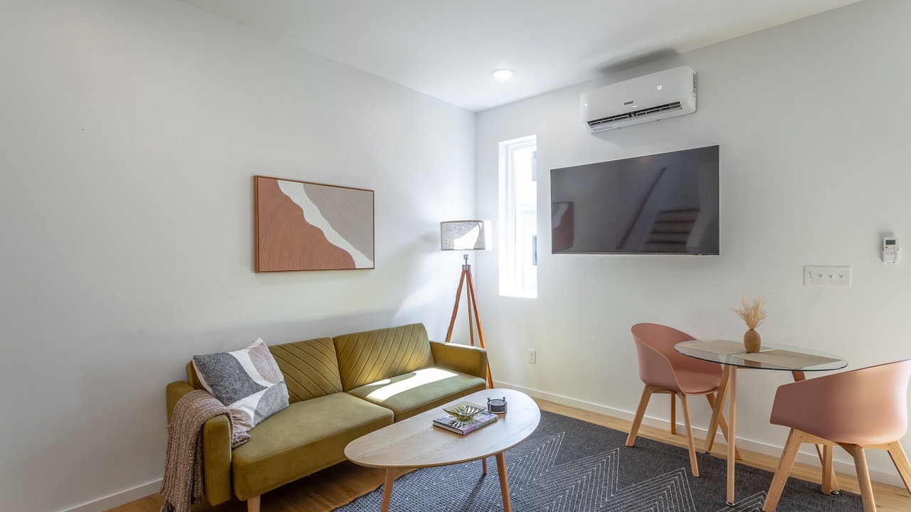 Photo of Livingroom in St. Elmo Improvement League