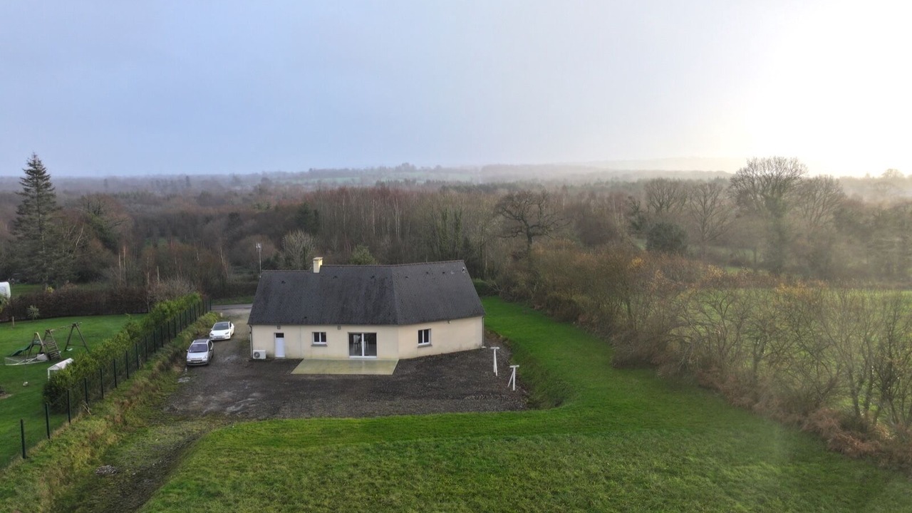 Photo of Outdoor in Varenguebec