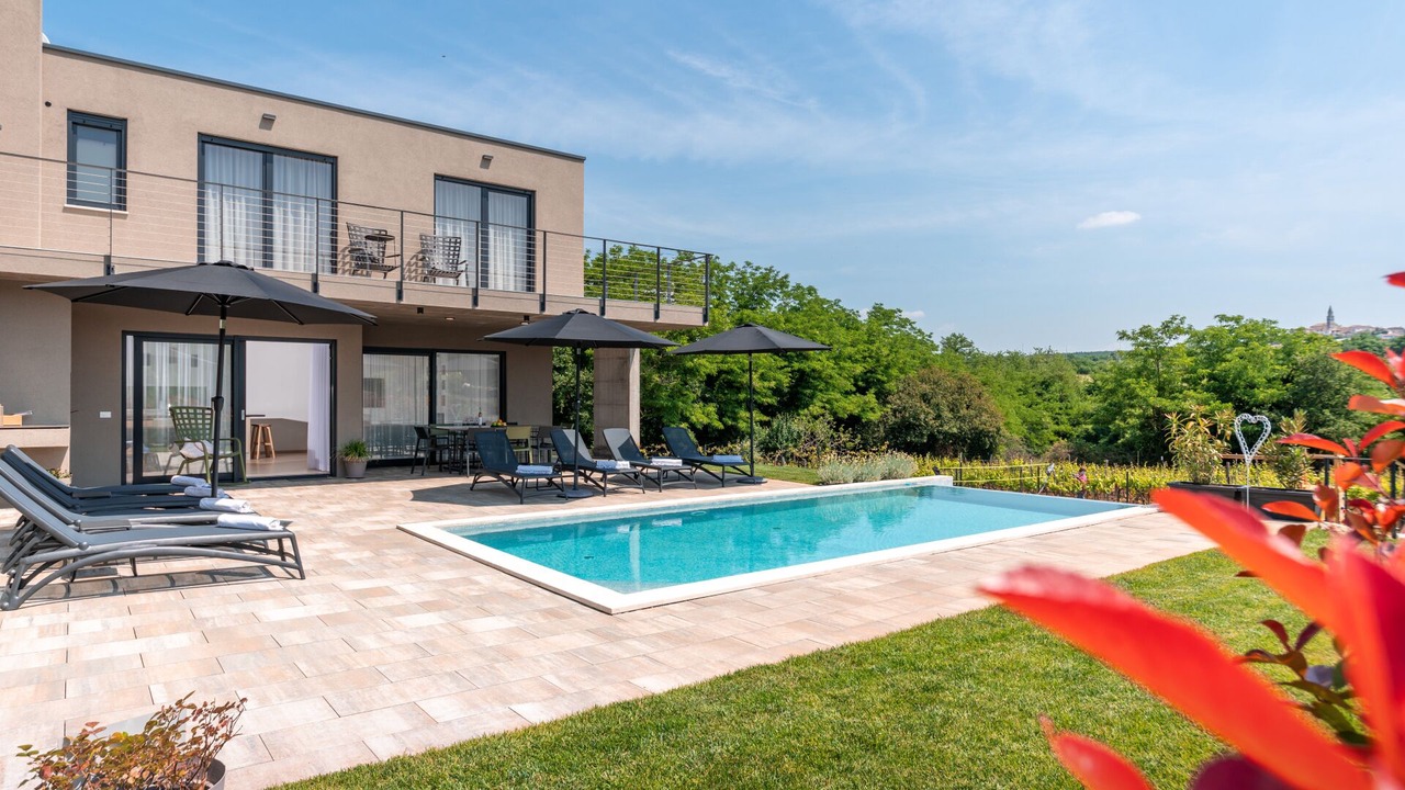 Photo of Outdoor in Farini