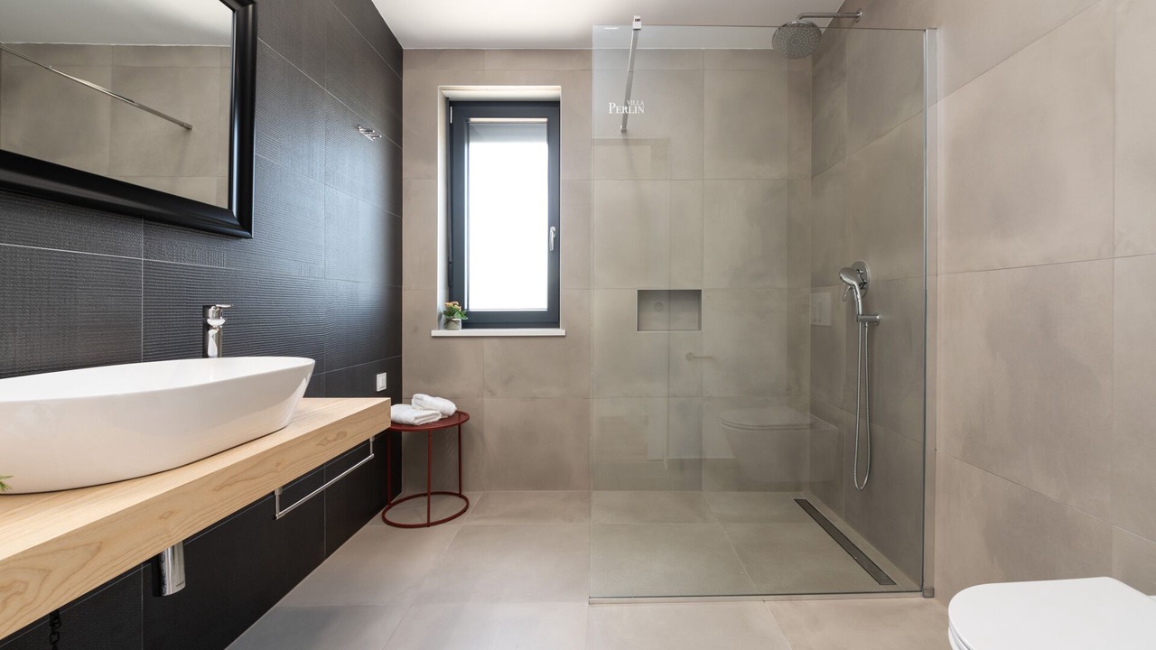 Photo of Bathroom in Farini