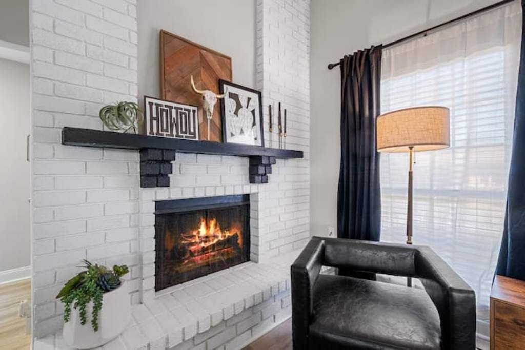 Photo of Livingroom in Grand Prairie