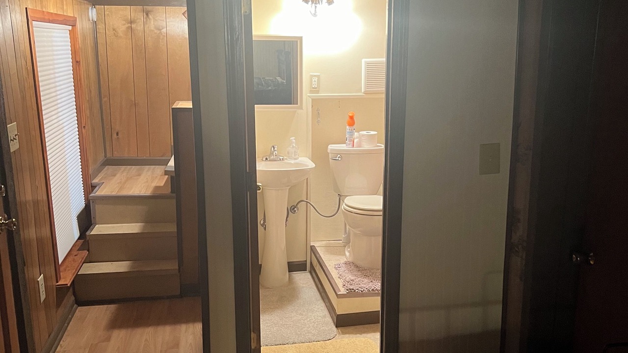 Photo of Bedroom in Lake of the Ozarks