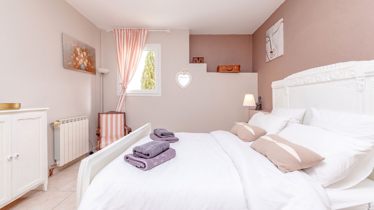 Photo of Bedroom in Puybegon