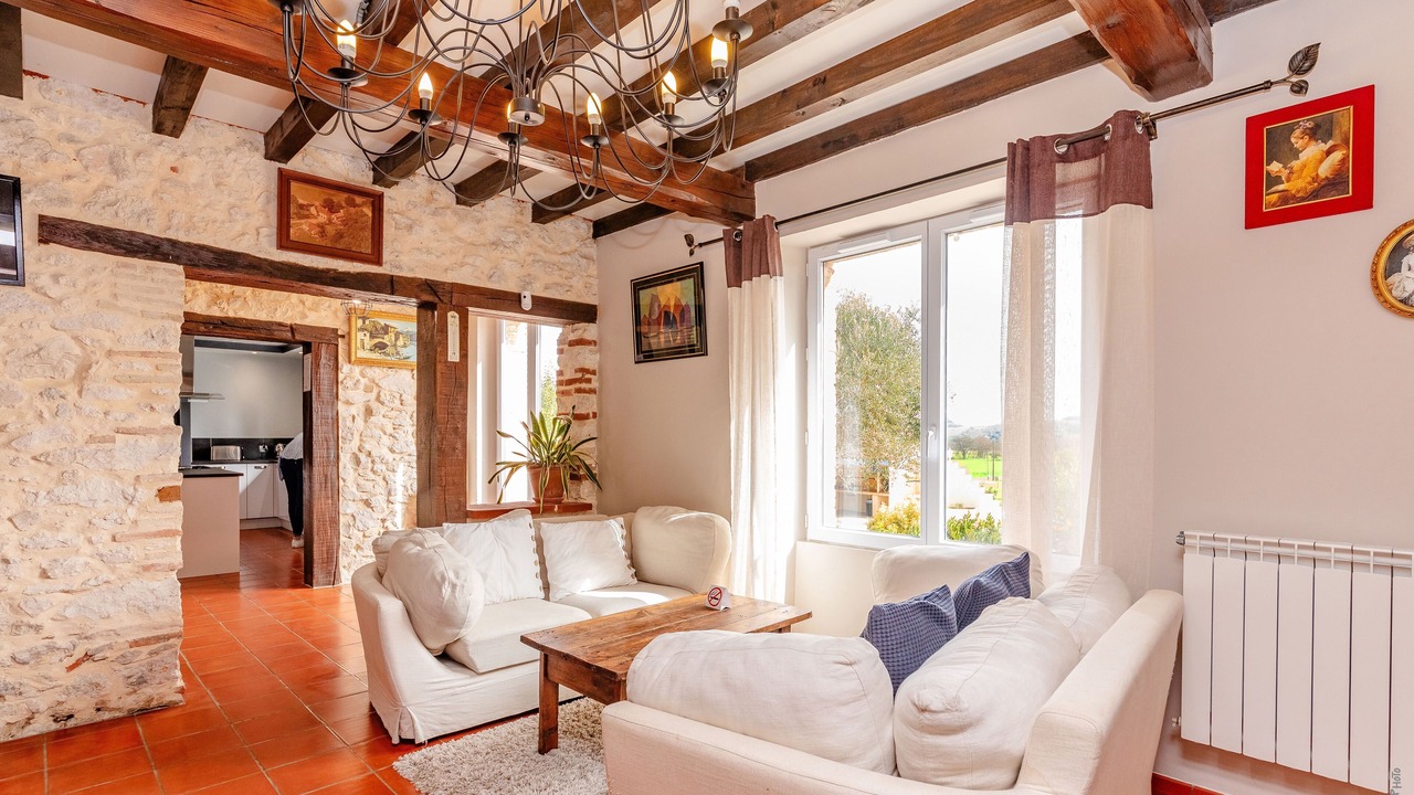 Photo of Livingroom in Puybegon