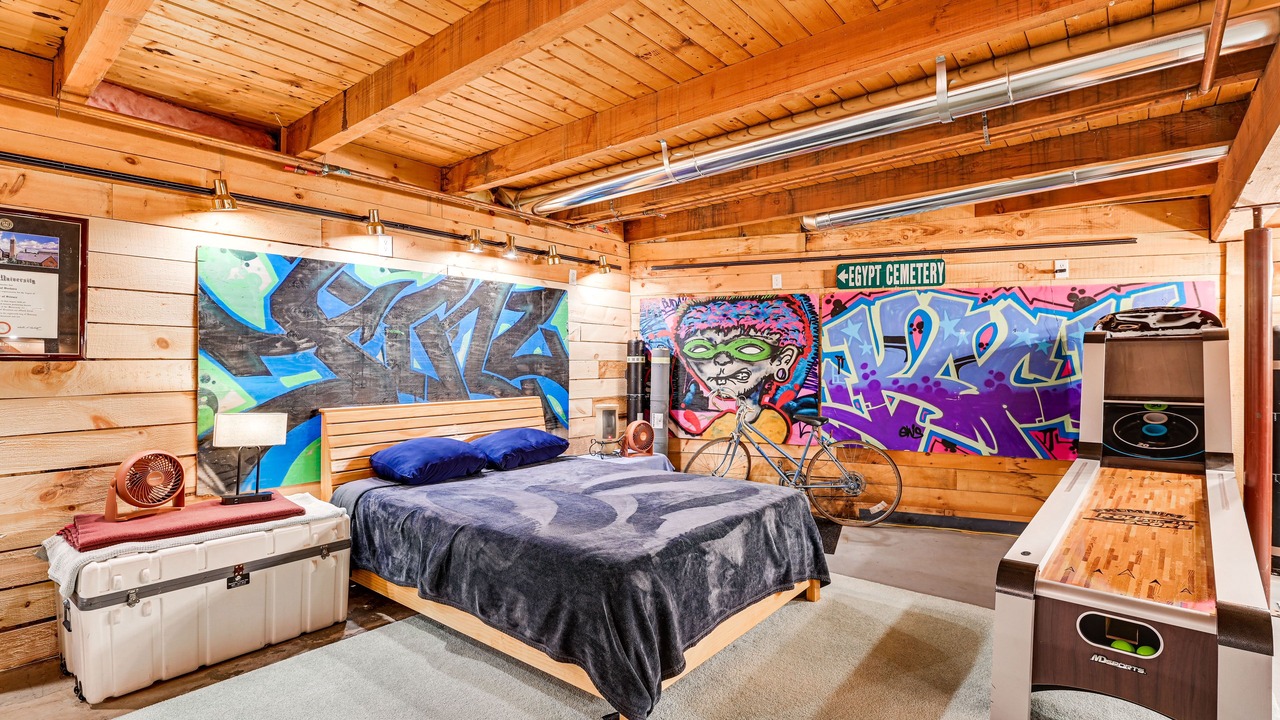 Photo of Bedroom in Newtonville