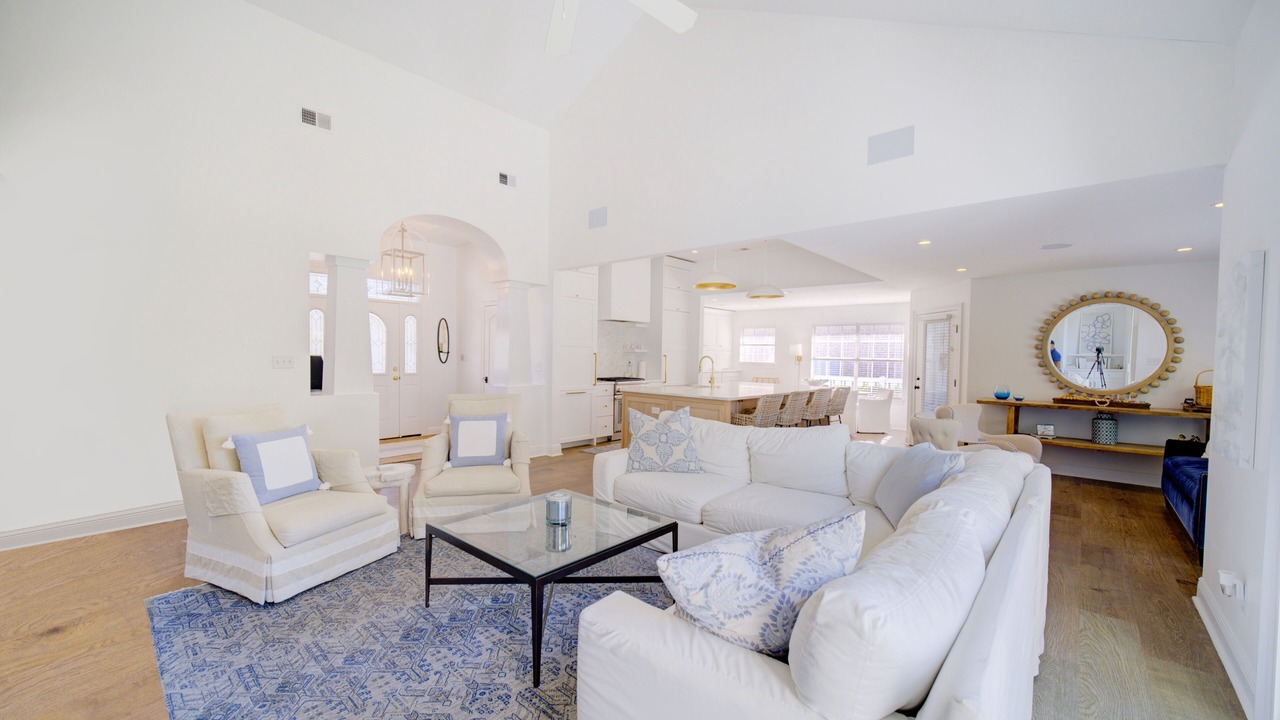 Photo of Livingroom in Avalon Beach Estates