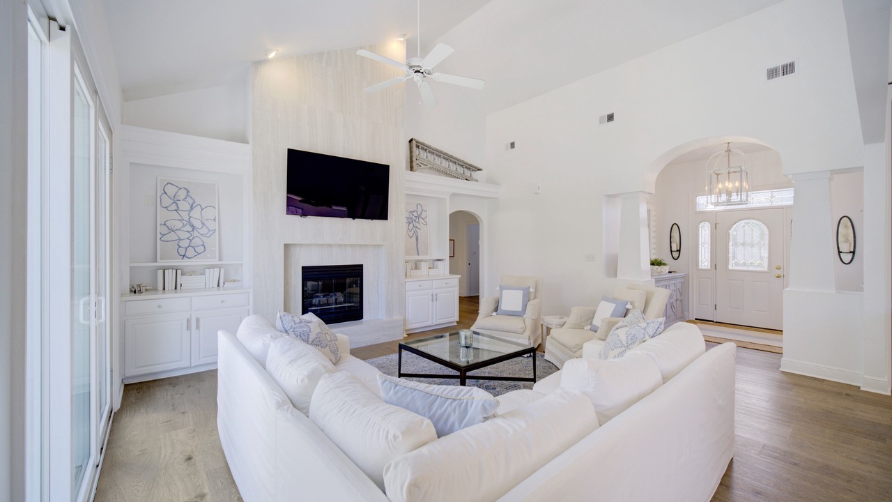Photo of Livingroom in Avalon Beach Estates