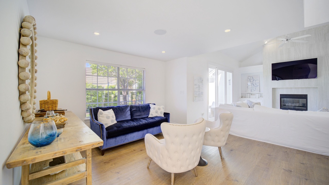 Photo of Livingroom in Avalon Beach Estates