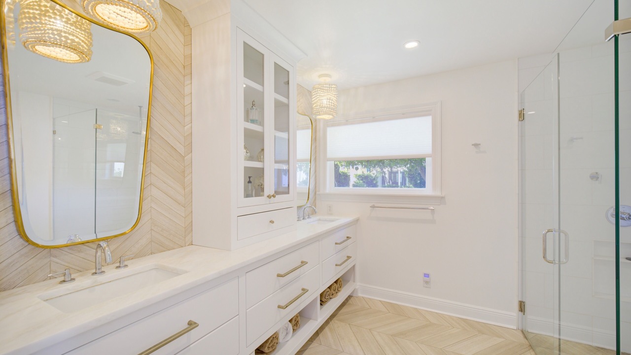 Photo of Bathroom in Avalon Beach Estates