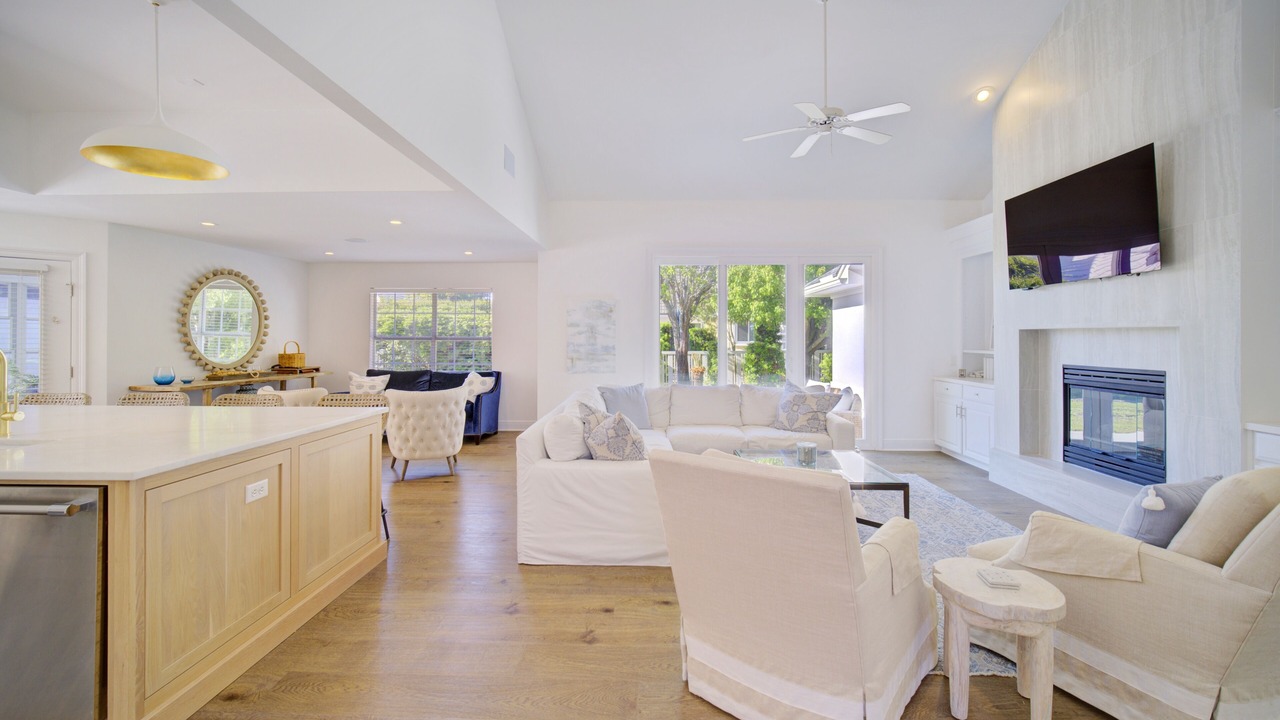 Photo of Livingroom in Avalon Beach Estates