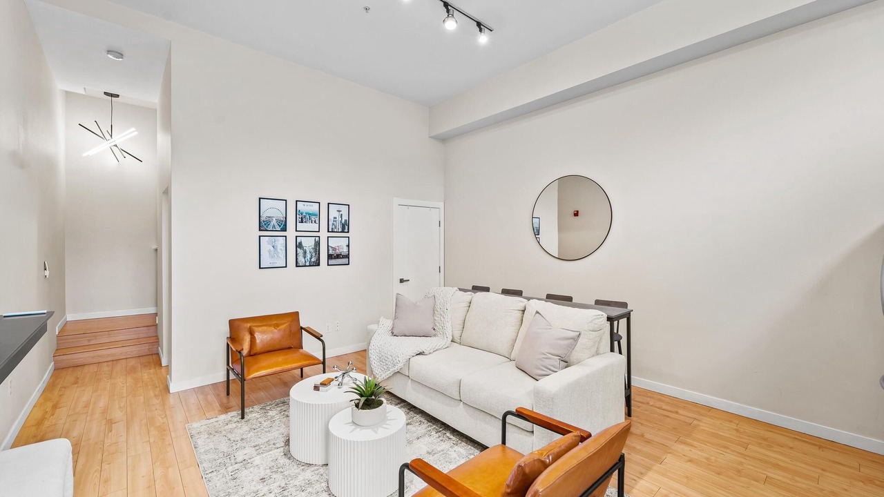 Photo of Livingroom in Lower Queen Anne
