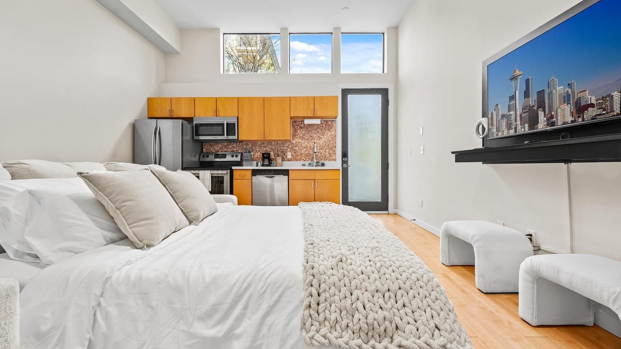 Photo of Bedroom in Lower Queen Anne