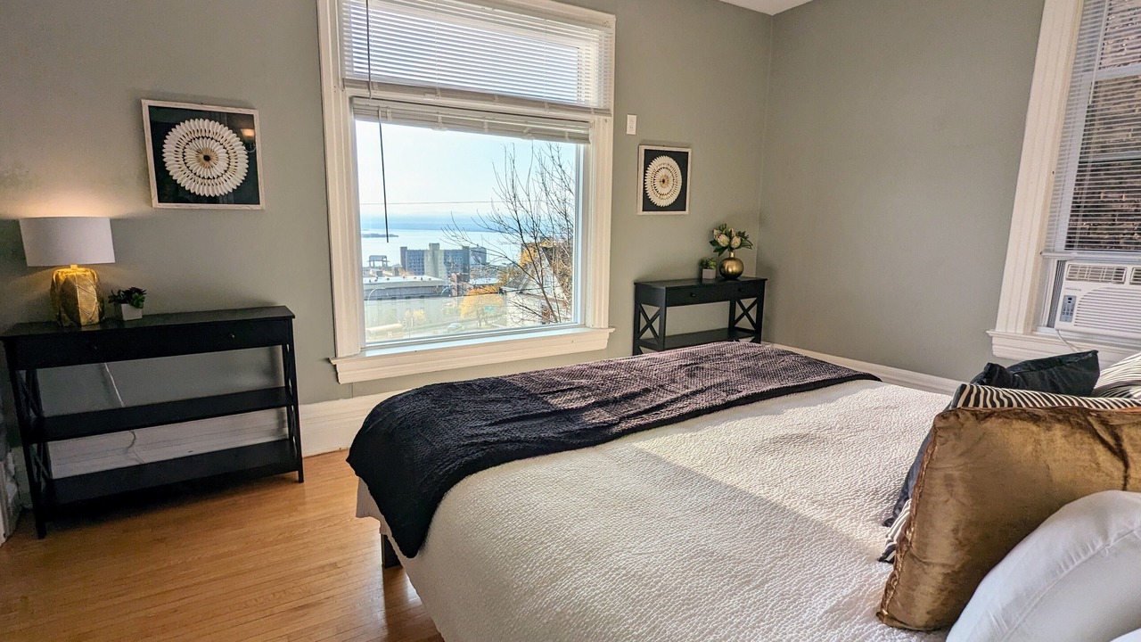 Photo of Bedroom in Observation Hill