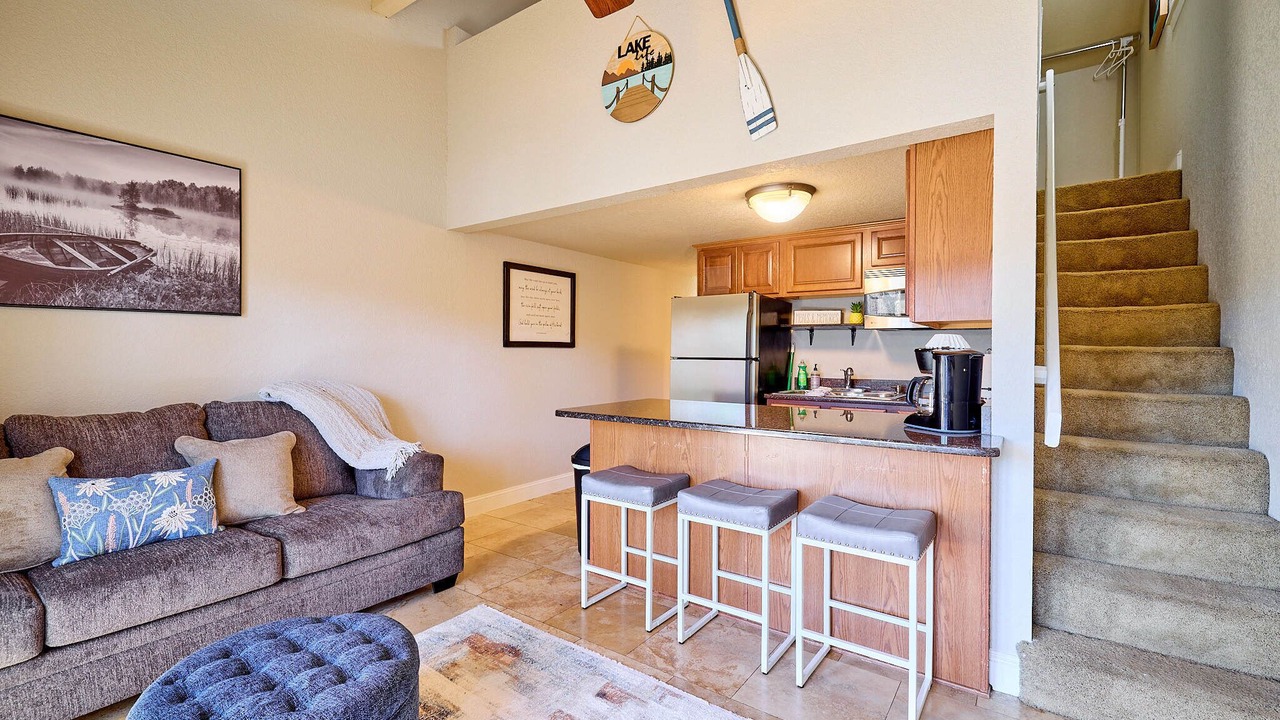 Photo of Livingroom in Mid America
