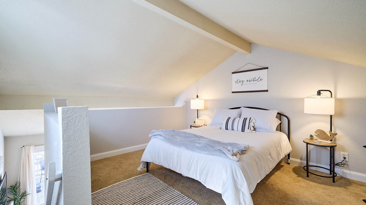 Photo of Bedroom in Mid America