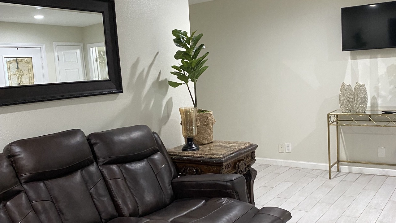 Photo of Livingroom in Edgebrook