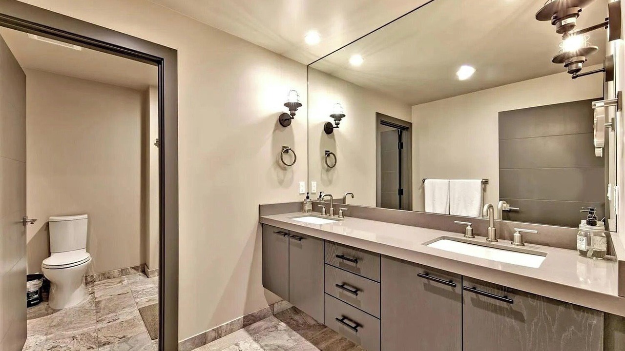 Photo of Bathroom in Tahoe Keys