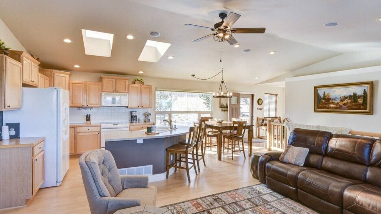 Photo of Livingroom in Indian Mountain