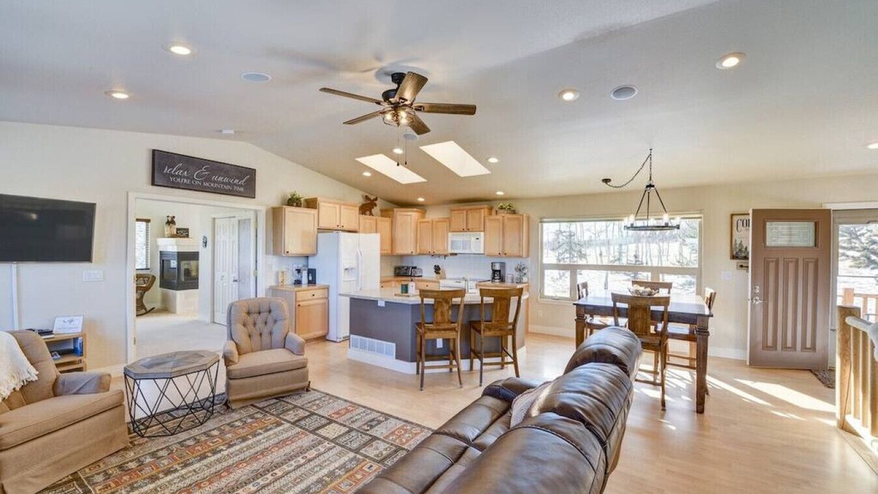 Photo of Livingroom in Indian Mountain