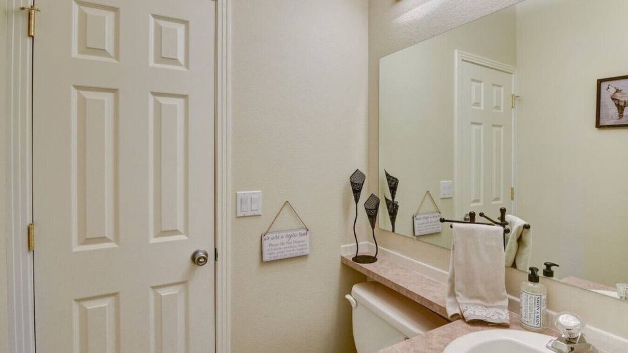 Photo of Bathroom in Indian Mountain