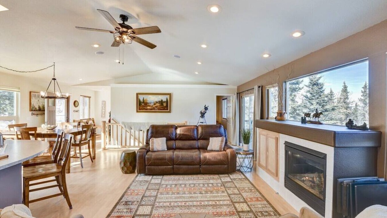 Photo of Livingroom in Indian Mountain