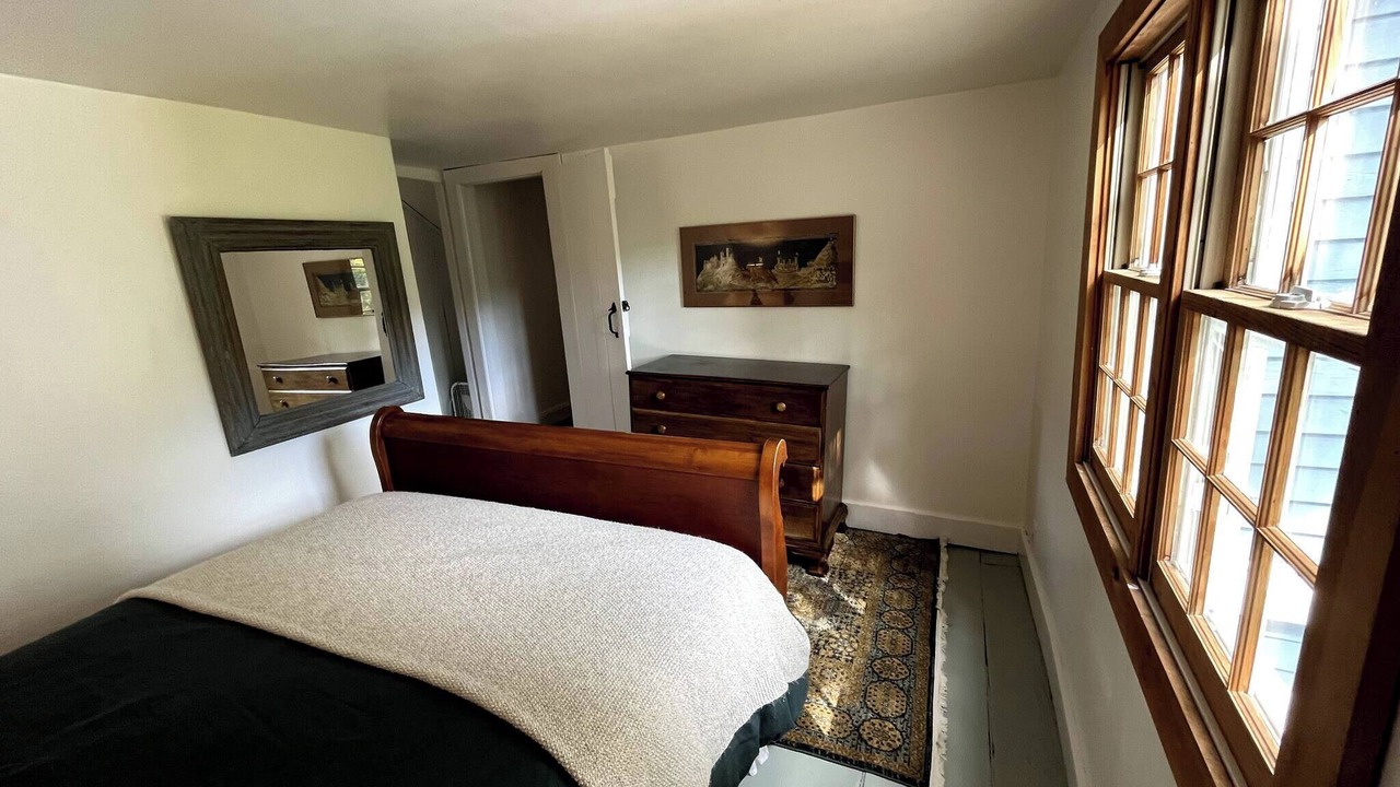 Photo of Bedroom in Gaylordsville