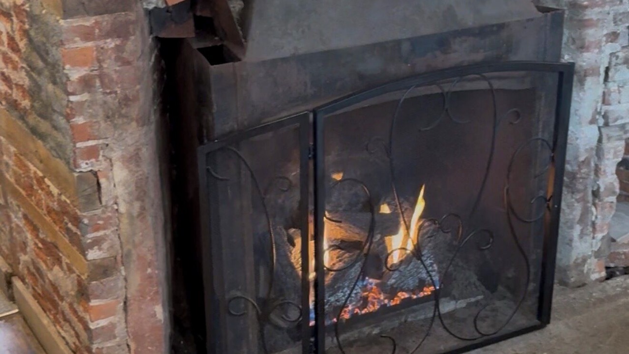 Photo of Livingroom in Gaylordsville