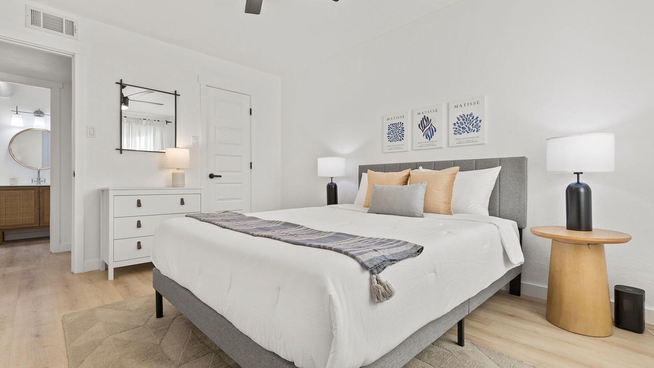 Photo of Bedroom in Point Venture