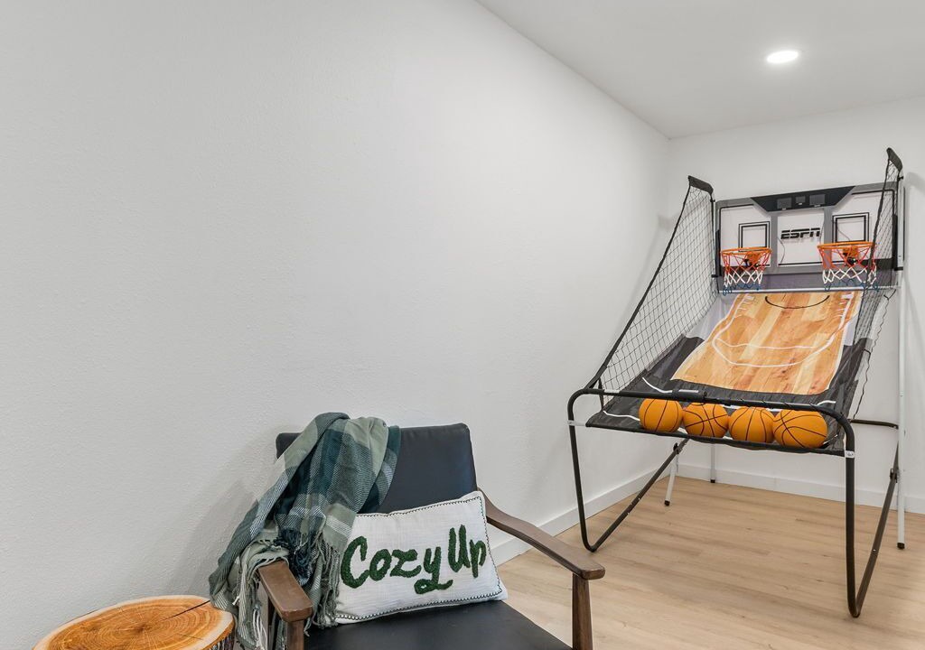 Photo of Bedroom in Point Venture