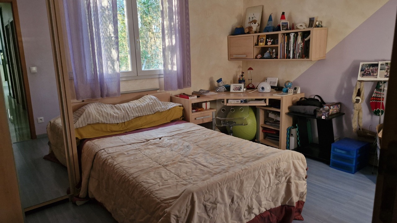 Photo of Bedroom in Saint-Esteve